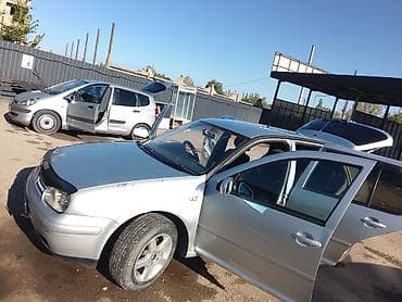 куда: Volkswagen Golf: 2003 г., 2 л, Автомат, Бензин, Хэтчбэк — 5