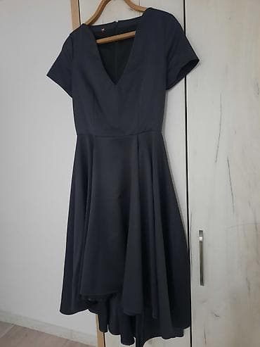 итальянская: Продаю итальянское платье Размер: 46-48 (М, L) Цена: 1100с В — 3