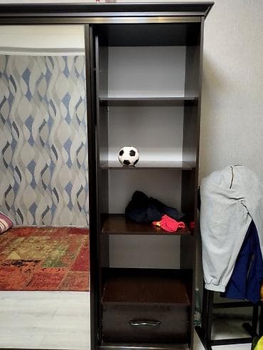 комод с зеркало: Шкаф купе, С зеркалом, Дерево — 3