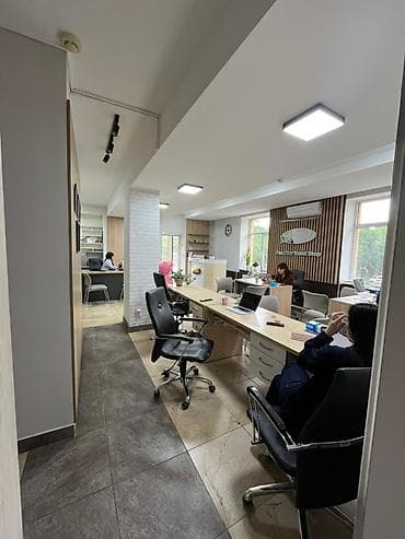 red centr: Продажа офисов 80 м², С ремонтом, С мебелью, Многоэтажное здание, 2 этаж — 6