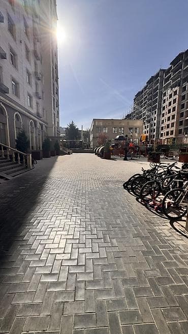 аренда коммерческое помещение бишкек: Продаю 2к студию 55кв3 на 11 этаже из 13 ти,в мкрн Асанбай Напротив — 2