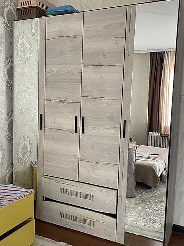 Спальный гарнитур, Б/у, Двуспальная кровать, Шкаф, Комод, Россия, МДФ, Самовывоз, цвет - Серый