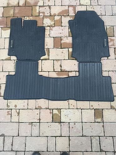 Родные Резиновые Полики Для салона Toyota, цвет - Черный