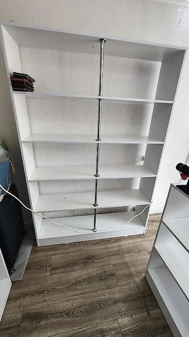 ресепшн столы: Белые торговые стеллажи и витрина - Стеллажи открытые, белого цвета — 1