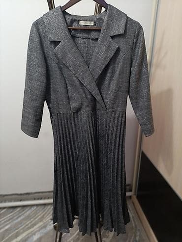 Нарядный комплект женской одежды (3 вещи): 1) Серое платье EXCLUSIVE at lalafo.kg Нарядный комплект женской одежды (3 вещи): 1) Серое платье EXCLUSIVE