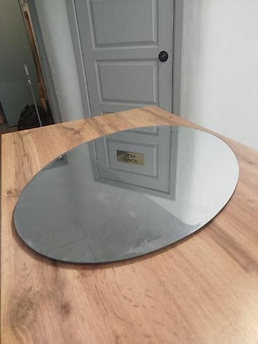 гибкое зеркало на стену: Настенное зеркало овальной формы с подвесом. - Форма: овальная — 1