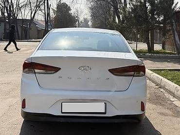 Продажа авто: Hyundai Sonata: 2018 г., 2 л, Автомат, Газ, Седан — 4
