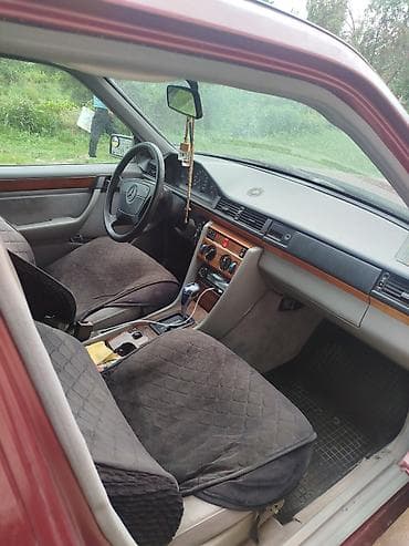 аудио техника: Mercedes-Benz W124: 1994 г., 2.2 л, Автомат, Бензин, Седан — 3