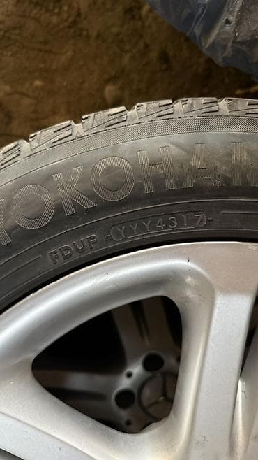 Унаа: Дөңгөлөктөр монтажда 225 / 55 / R 17, Кыш, Колдонулган, Комплект, Жеңил унаалар, Куйма, тешиктери - 5 — 3
