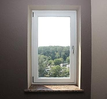 Пластиковое окно с поворотно-откидной створкой - Профиль: белый ПВХ