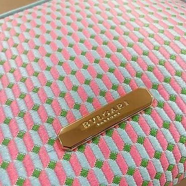 Продаю косметичку Bulgari
Новые 
Есть 2 вида — 2