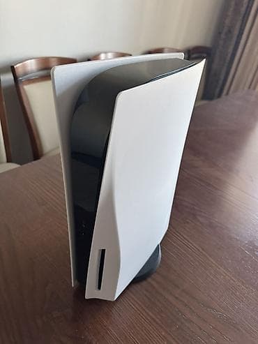 Игровая приставка Sony PlayStation 5 (версия с дисководом) + игры В