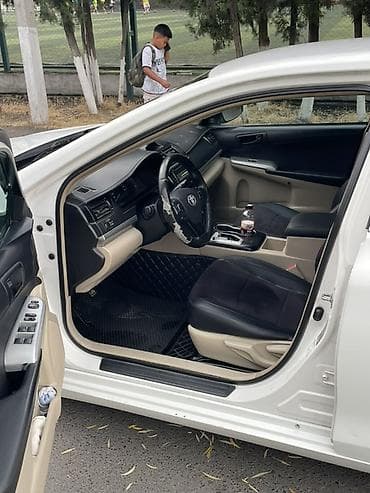 range rover 2002: Toyota Camry: 2017 г., 2.5 л, Автомат, Бензин, Седан — 7
