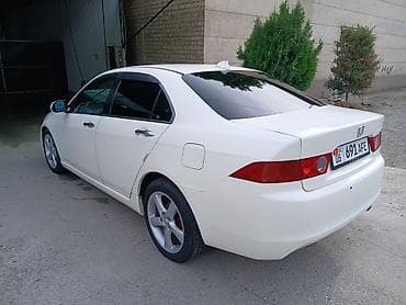 2 8: Honda Accord: 2003 г., 2 л, Автомат, Бензин, Седан — 10
