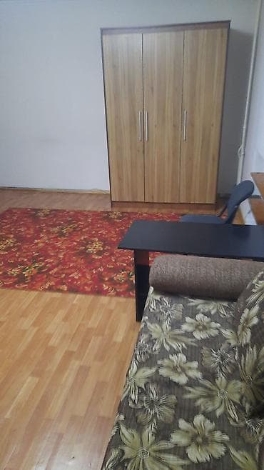 Батирлер: Сдаётся 1 комнатная квартира в самом центре города, по улице — 8