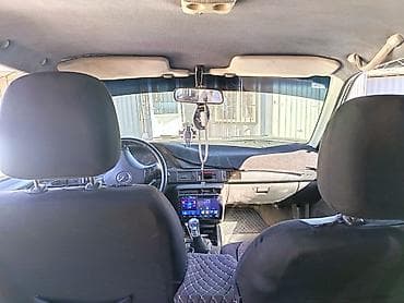 Транспорт: Mazda 323: 1991 г., 1.6 л, Механика, Бензин — 4