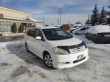 Toyota Ipsum: 2002 г., 2.4 л, Автомат, Бензин, Минивэн