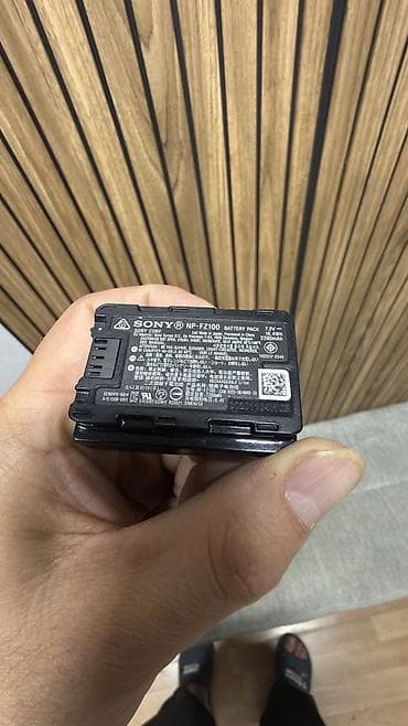 battery pack: Продам батарейку оригинал от Сони А7 3, состояние идеальное! Четко — 2