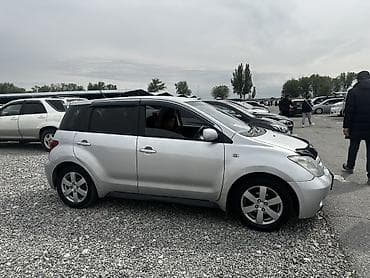 Toyota Ist: 2002 г., 1.3 л, Автомат, Бензин, Хетчбек — 3