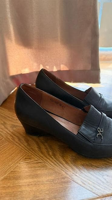 Домашние тапочки: Женская обувь, набор из 3 пар. 1) Туфли-лоферы черные на скрытой — 1