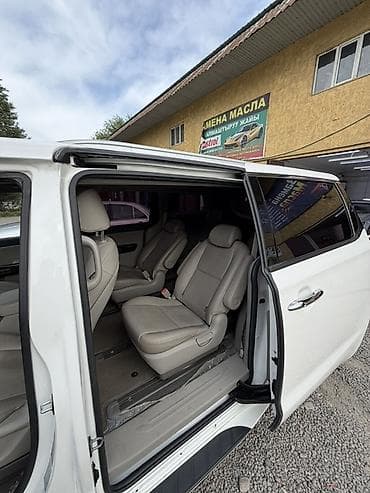 Kia Carnival: 2020 г., 2.2 л, Автомат, Дизель, Вэн/Минивэн — 10