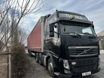 дом на колесах трейлер: Тягач, Volvo, 2011 г., Тентованный — 4