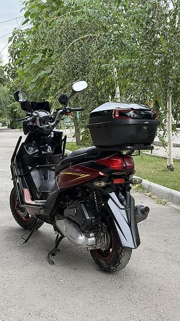 Скутеры: Тип скутера Yamaha, 150 куб. см, Бензин, Б/у — 2