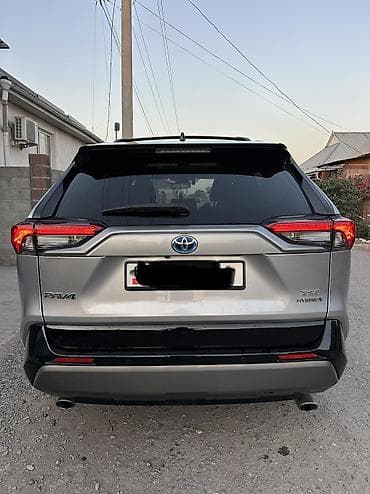 corolla s: Toyota RAV4: 2021 г., 2.5 л, Гибрид, Кроссовер — 4