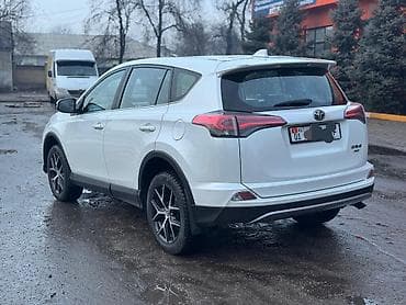 ct 200h: Toyota RAV4: 2018 г., 2 л, Вариатор, Бензин, Кроссовер — 4