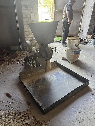 Зернодробилка/измельчитель комбикорма с электродвигателем - Тип — 6