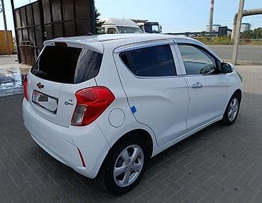1: Chevrolet Spark: 2018 г., 1 л, Вариатор, Бензин, Хэтчбэк — 5