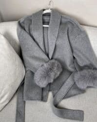 Пальто новое со съемным мехом на рукавах
брала за 8500