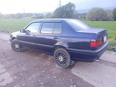 prius plus: Volkswagen Vento: 1994 г., 1.8 л, Механика, Бензин, Седан — 1