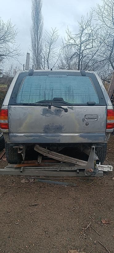 транспорт грузовой: Продам кузов и комплектующие от внедорожника Opel Frontera — 4