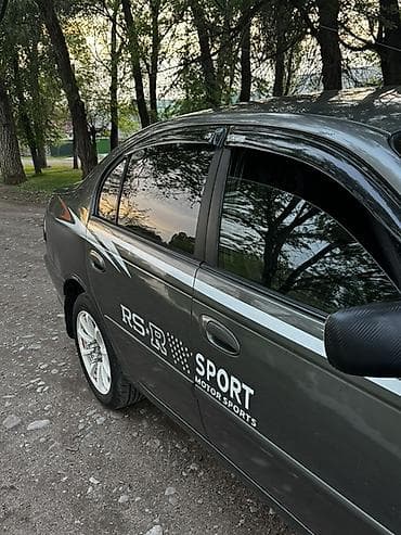 нюрайс машина: Toyota Avensis: 2003 г., 2 л, Механика, Дизель, Седан — 4