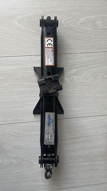 Упаковочно-фасовочные аппараты: Домкрат ромбический автомобильный - Механический винтовой домкрат — 1