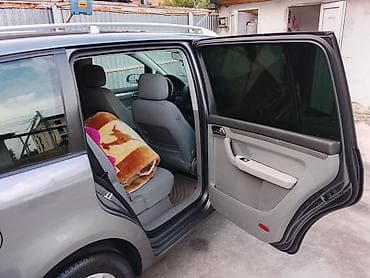 touran: Volkswagen Touran: 2005 г., 1.9 л, Робот, Дизель, Минивэн — 5