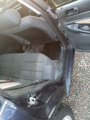 Audi A4: 1996 г., 1.8 л, Автомат, Бензин, Седан — 5