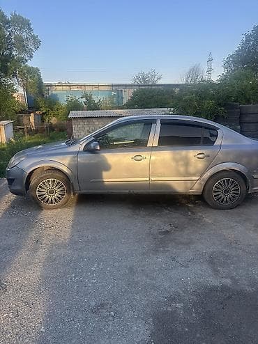 Opel Astra: 2009 г., 1.8 л, Кол менен иштөөчү, Седан — 2