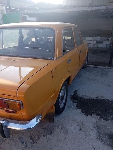 жигуи: ВАЗ (ЛАДА) 2101: 1977 г., 1.3 л, Седан — 4