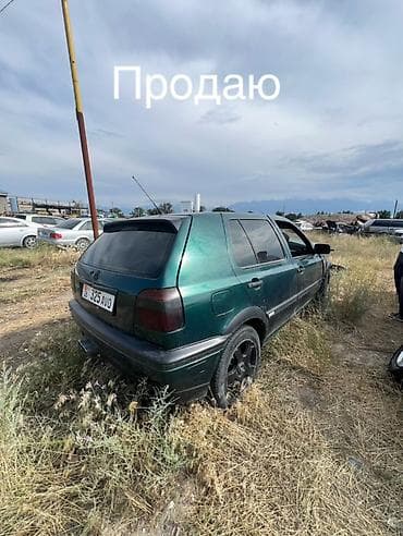 разбитые авто: Volkswagen Golf: 2026 г., Хэтчбэк — 4