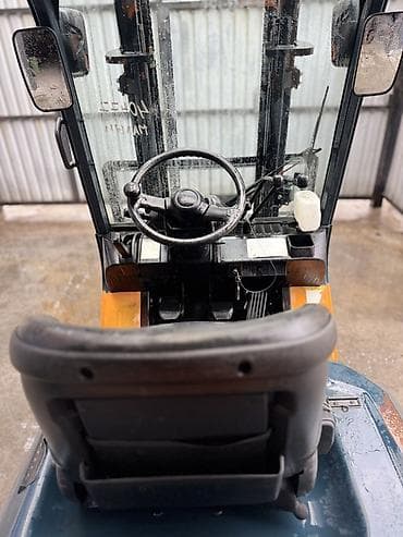 штамп 15: Погрузчик, Toyota, Колесный, Вилочный — 8