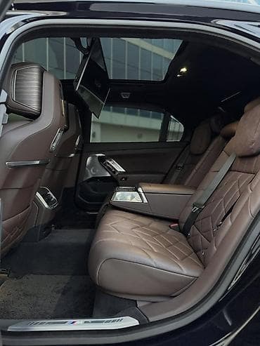 c4 a6: BMW 7 series: 2022 г., Седан — 6