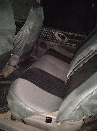 Унаа сатуу: Volkswagen Sharan: 1998 г., 2 л, Кол менен иштөөчү, Бензин, Вэн/Минивэн — 4