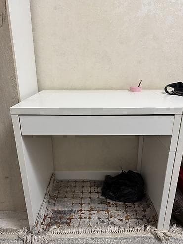 икеа: Офисный стол, Б/у, Нерегулируемый, цвет - Белый, Прямоугольный, Самовывоз — 1