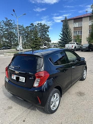 машины в кузове купе: Chevrolet Spark: 2017 г., 1 л, Вариатор, Бензин, Хэтчбэк — 4