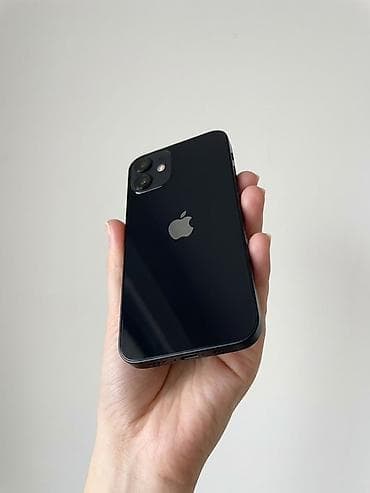 pixel 7: Apple iPhone в чёрном цвете. Смартфон с фирменным минималистичным — 1