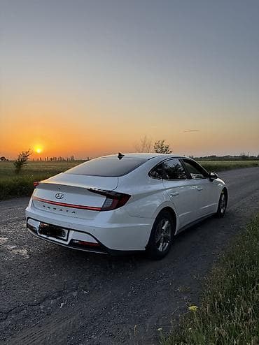 bmb 5: Hyundai Sonata: 2019 г., 2 л, Автомат, Газ, Фастбек — 4