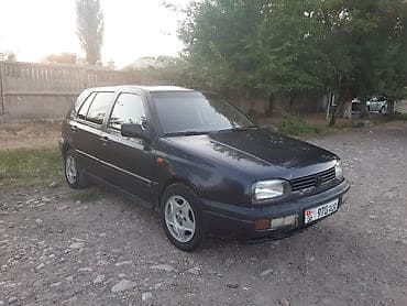 Унаа сатуу: Volkswagen Golf: 1992 г., 1.8 л, Кол менен иштөөчү, Бензин, Хетчбек — 3