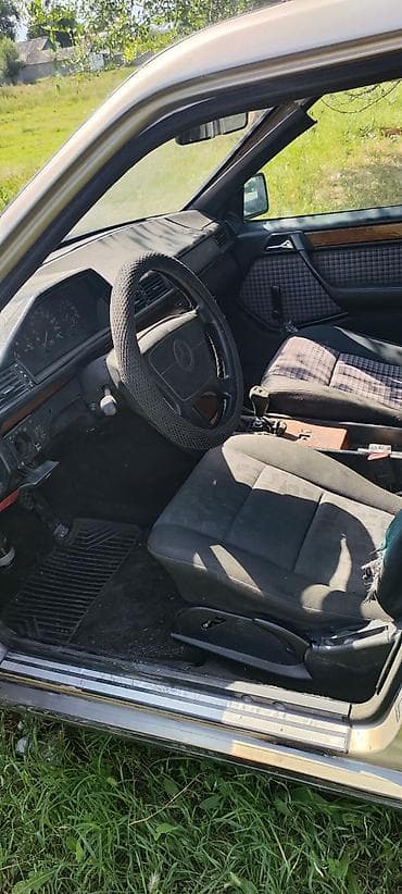 bmw x7: Mercedes-Benz W124: 1990 г., 2.3 л, Механика, Универсал — 4